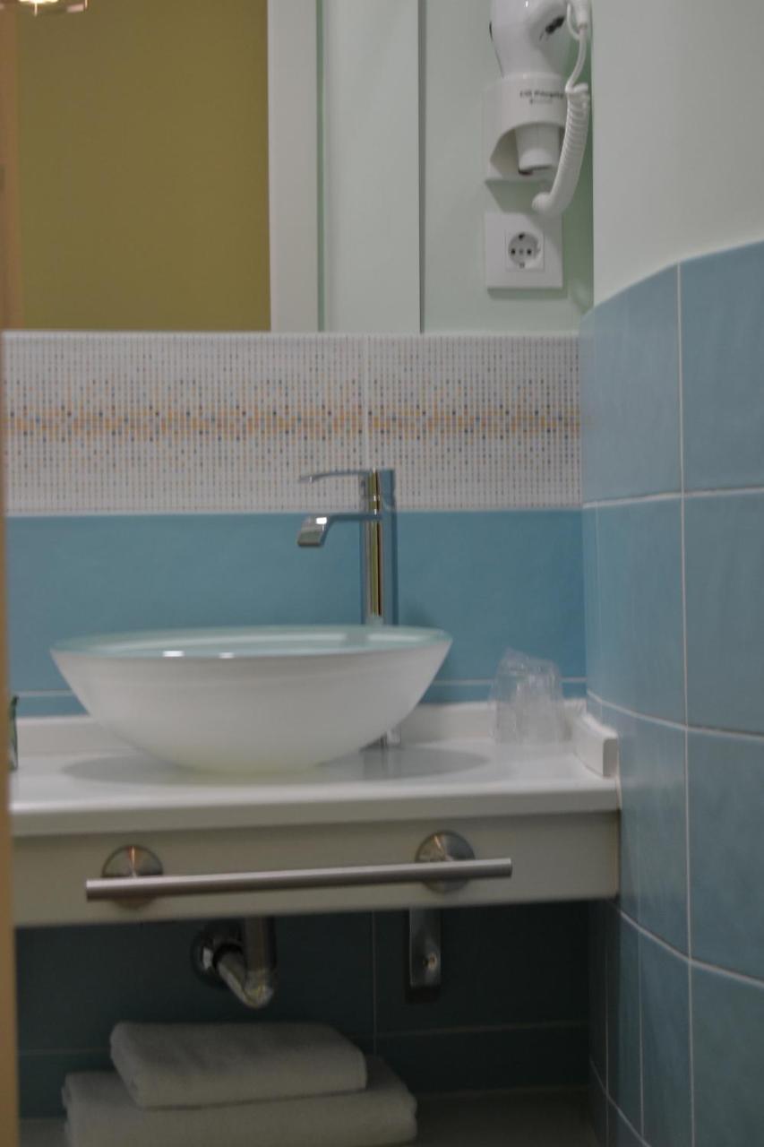 Hotel Espanol La Pueblanueva Екстериор снимка